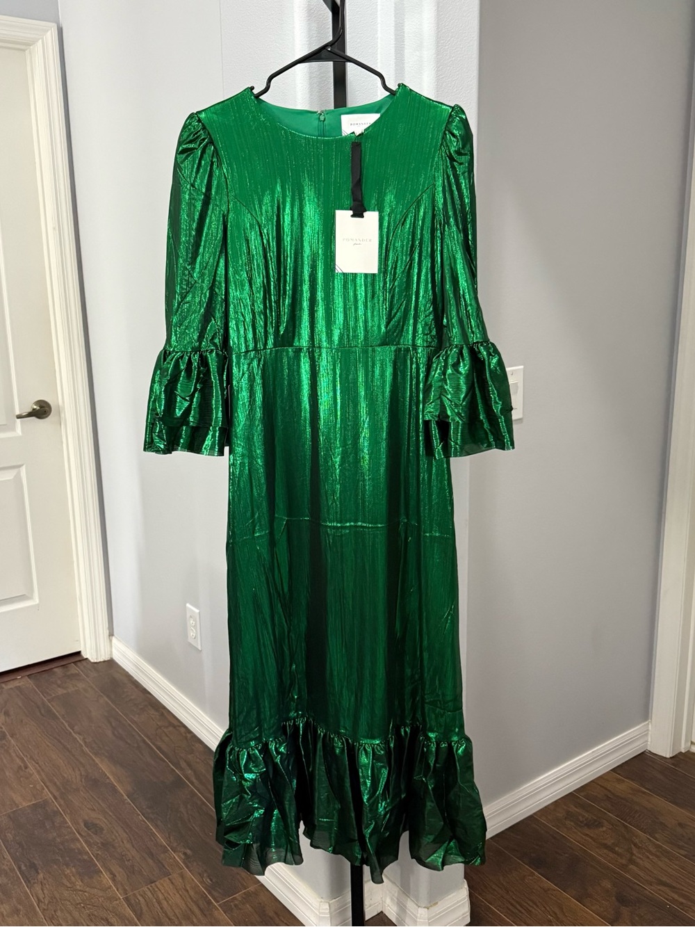 Pomander Place Size Large Tuckernuck Women's Emerald Crinkle Lurex Lillith Dress - Picture 2 of 7